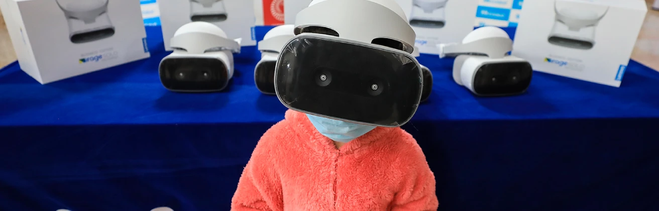 Fundación Wiese entrega innovadores kits de realidad virtual para aliviar estrés de niños y adolescentes